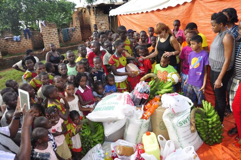 Food and essential supplies distributed to a community by the Zari Foundation